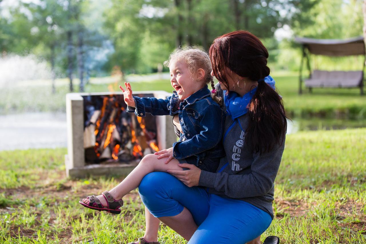 Camping Domaine Yamaska Bromont Extérieur photo